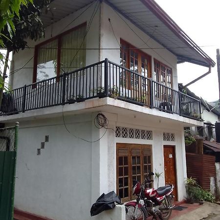 Trinish Homestay ฮัตตอน ภายนอก รูปภาพ