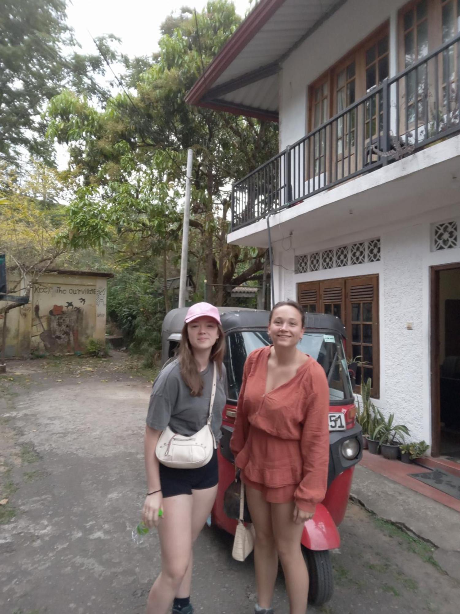 Trinish Homestay ฮัตตอน ภายนอก รูปภาพ
